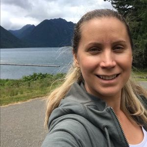 Meet your Posher, Christina